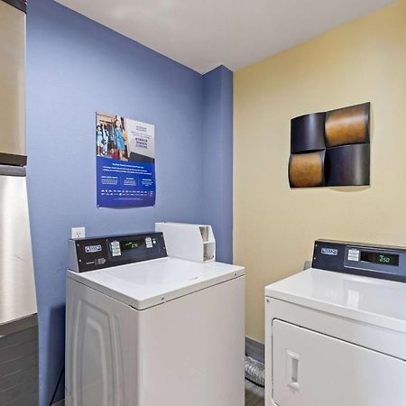 Days Inn & Suites By Wyndham Dfw Airport South-Euless Bagian luar foto
